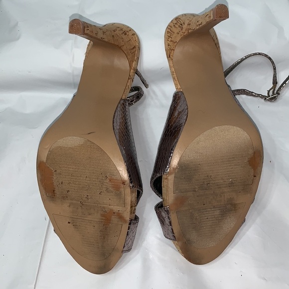 Kelly & Katie Silver with Pink Hue Faux Akin Heeled Sandal Size 9 3123478 Cork - Picture 8 of 9